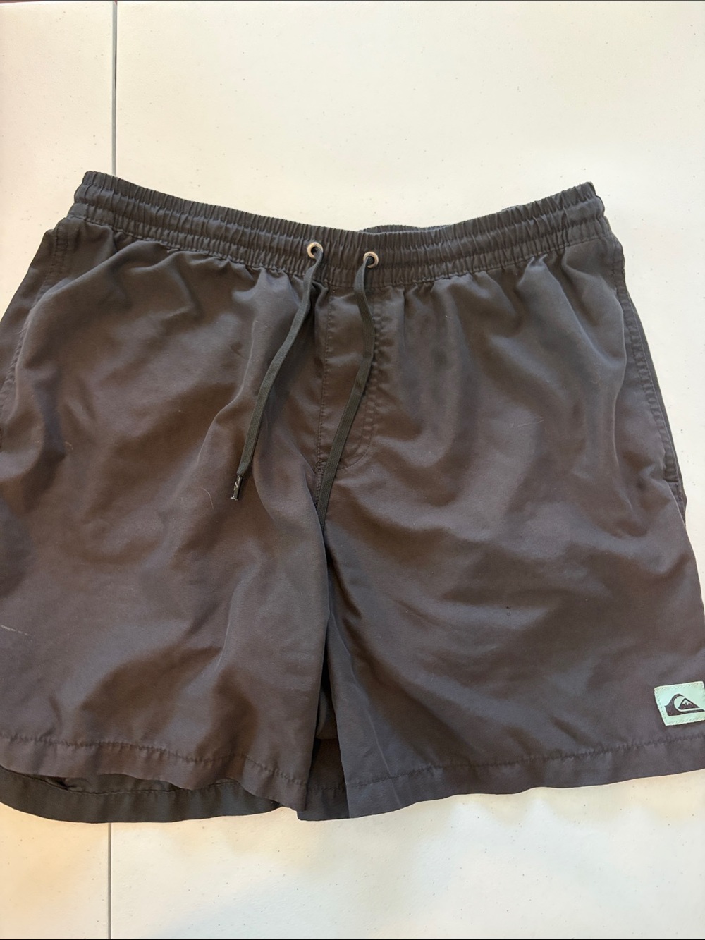 Quiksilver Men’s Black shorts with Drawstring